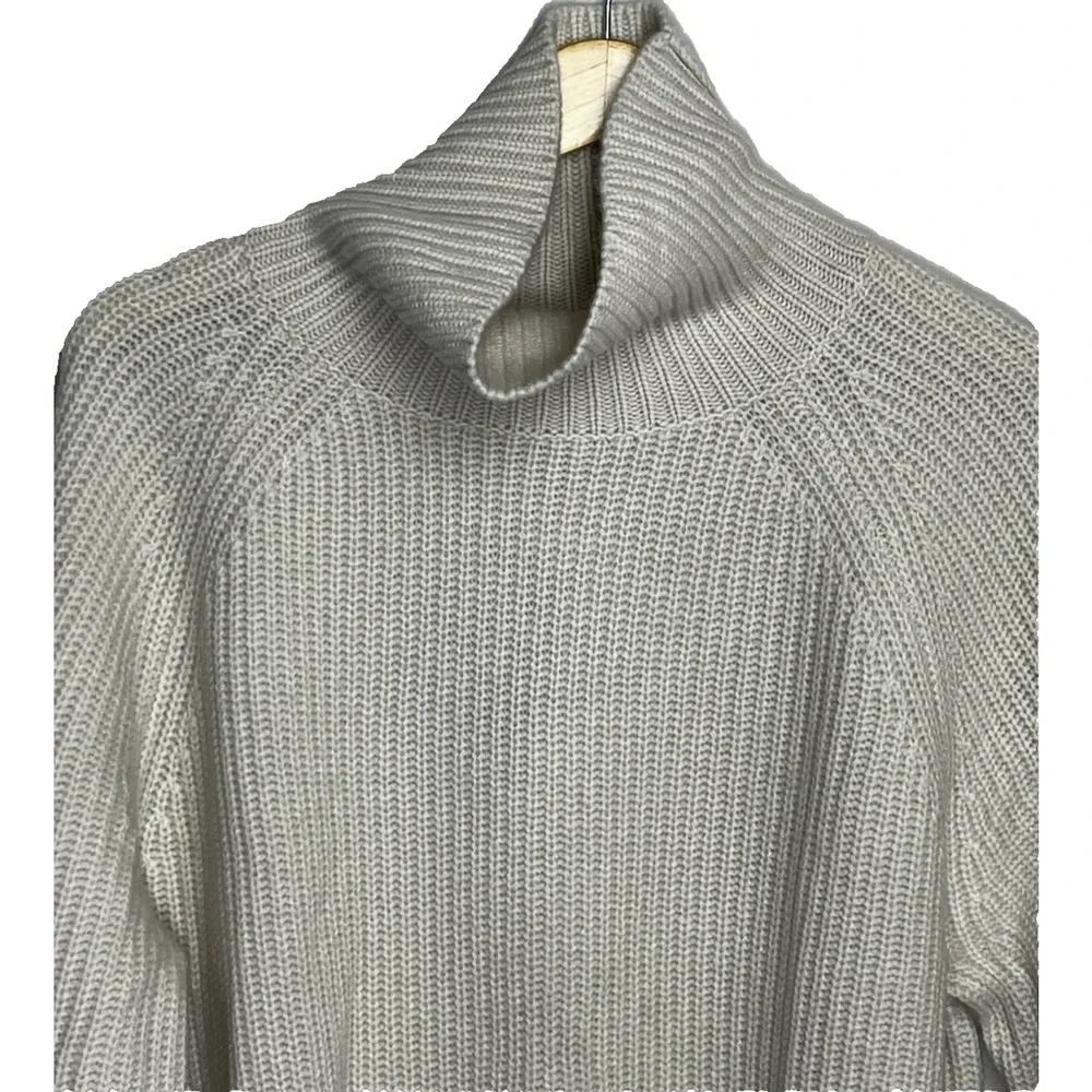 J Crew Midweight Cashmere Sweater Mens L Ribbed Raglan Sleeve Turtleneck Sweater